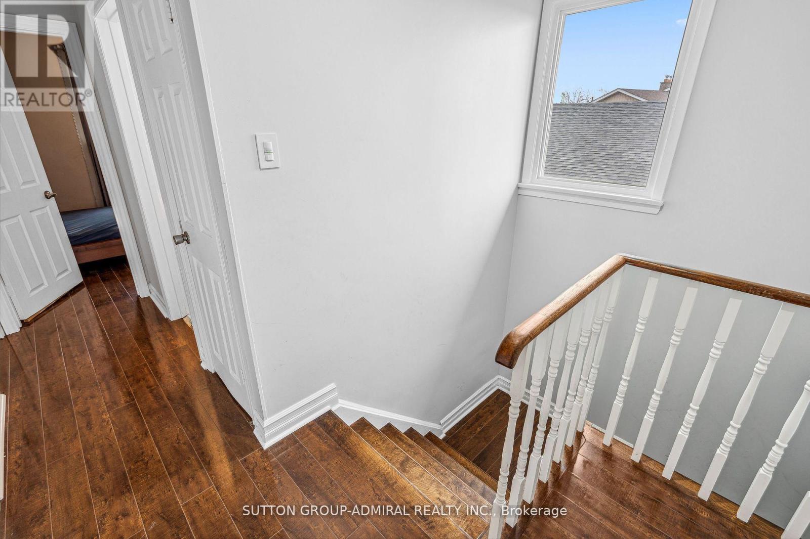 68 Wheatsheaf Crescent, Toronto, Ontario  M3N 1P6 - Photo 29 - W12095476