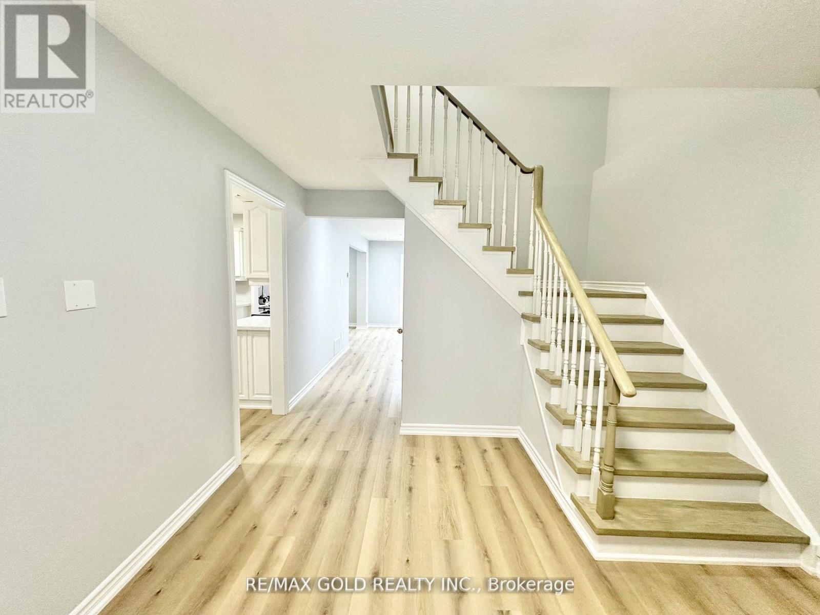 Upper - 148 Morton Way, Brampton, Ontario  L6Y 2P8 - Photo 2 - W12095551
