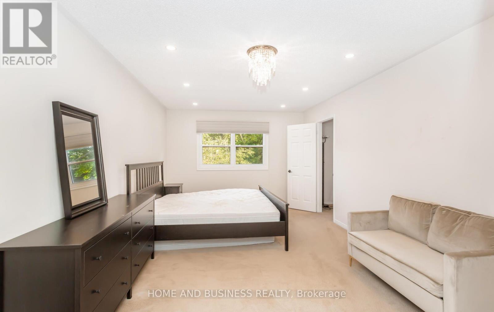 2035 Jacamar Court, Mississauga, Ontario  L5L 3P7 - Photo 28 - W12095552