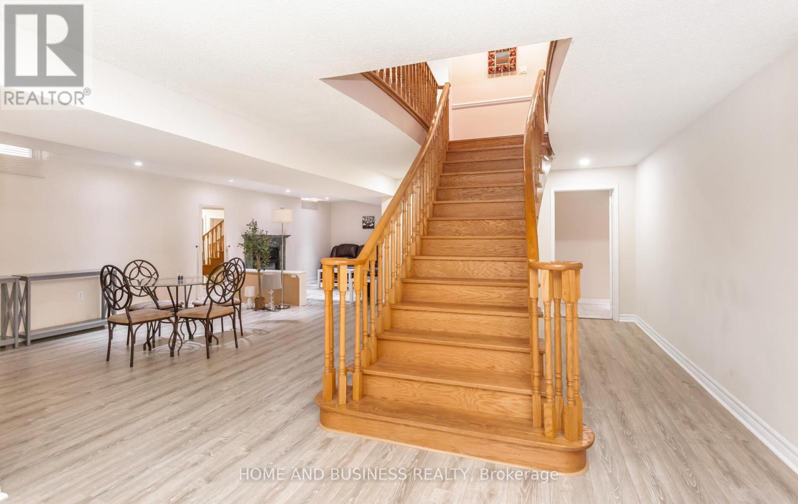 2035 Jacamar Court, Mississauga, Ontario  L5L 3P7 - Photo 30 - W12095552