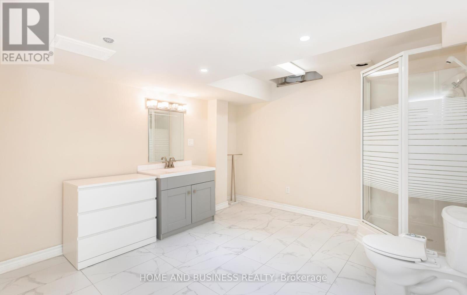 2035 Jacamar Court, Mississauga, Ontario  L5L 3P7 - Photo 47 - W12095552