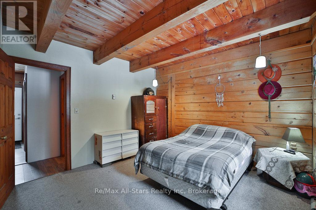 1058 Algonquin Outfitters Road, Algonquin Highlands, Ontario  P0A 1H0 - Photo 25 - X11901323