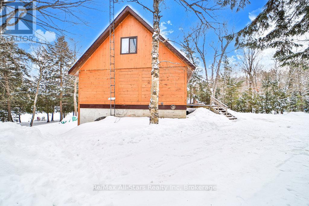 1058 Algonquin Outfitters Road, Algonquin Highlands, Ontario  P0A 1H0 - Photo 12 - X11901323