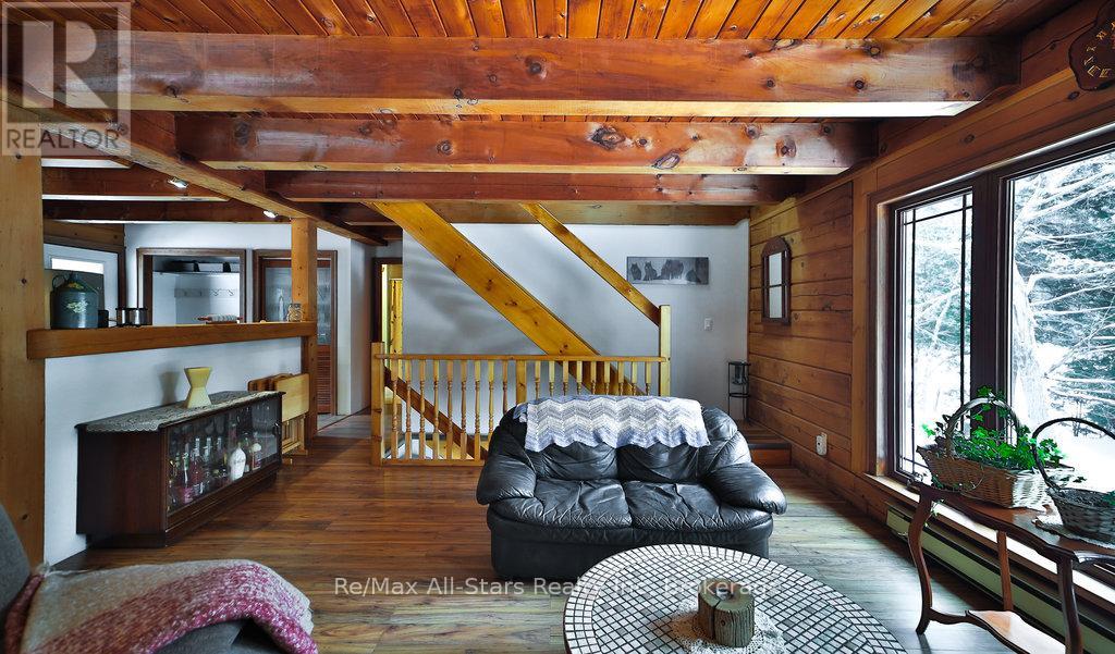 1058 Algonquin Outfitters Road, Algonquin Highlands, Ontario  P0A 1H0 - Photo 20 - X11901323