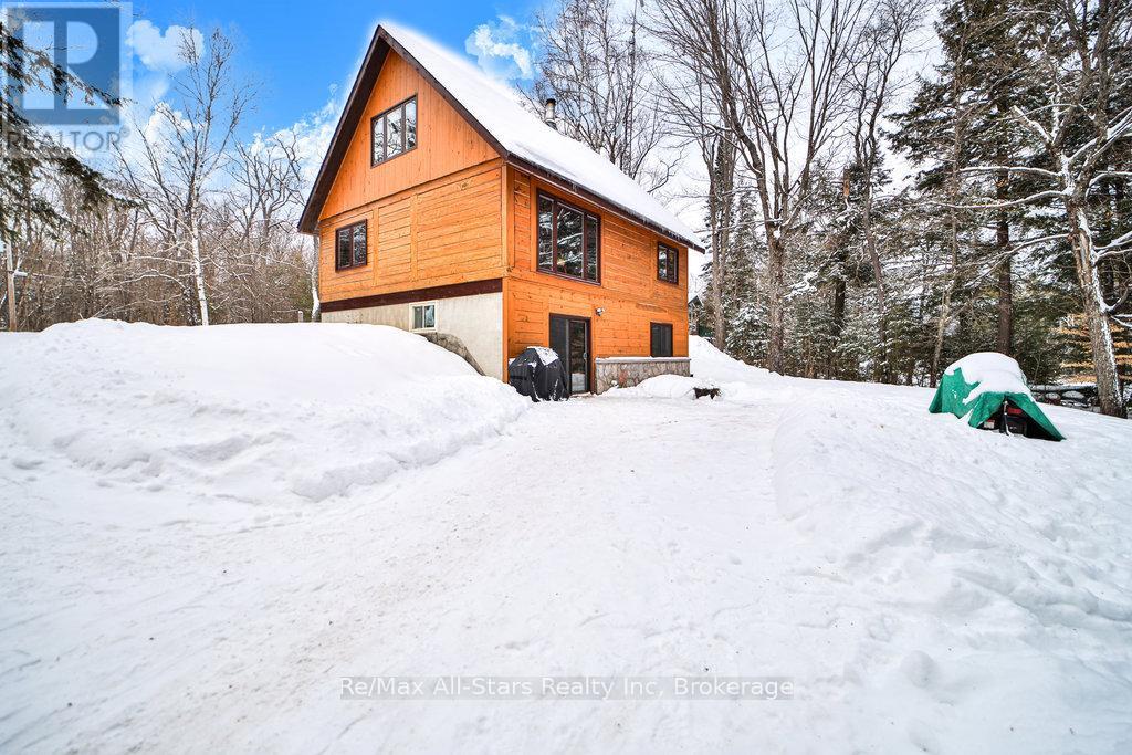 1058 Algonquin Outfitters Road, Algonquin Highlands, Ontario  P0A 1H0 - Photo 14 - X11901323