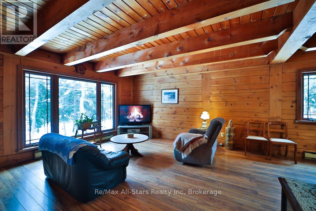 1058 Algonquin Outfitters Road, Algonquin Highlands, Ontario  P0A 1H0 - Photo 16 - X11901323