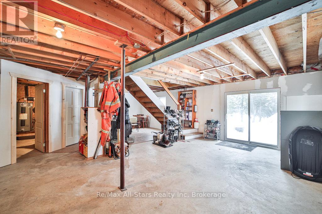 1058 Algonquin Outfitters Road, Algonquin Highlands, Ontario  P0A 1H0 - Photo 33 - X11901323