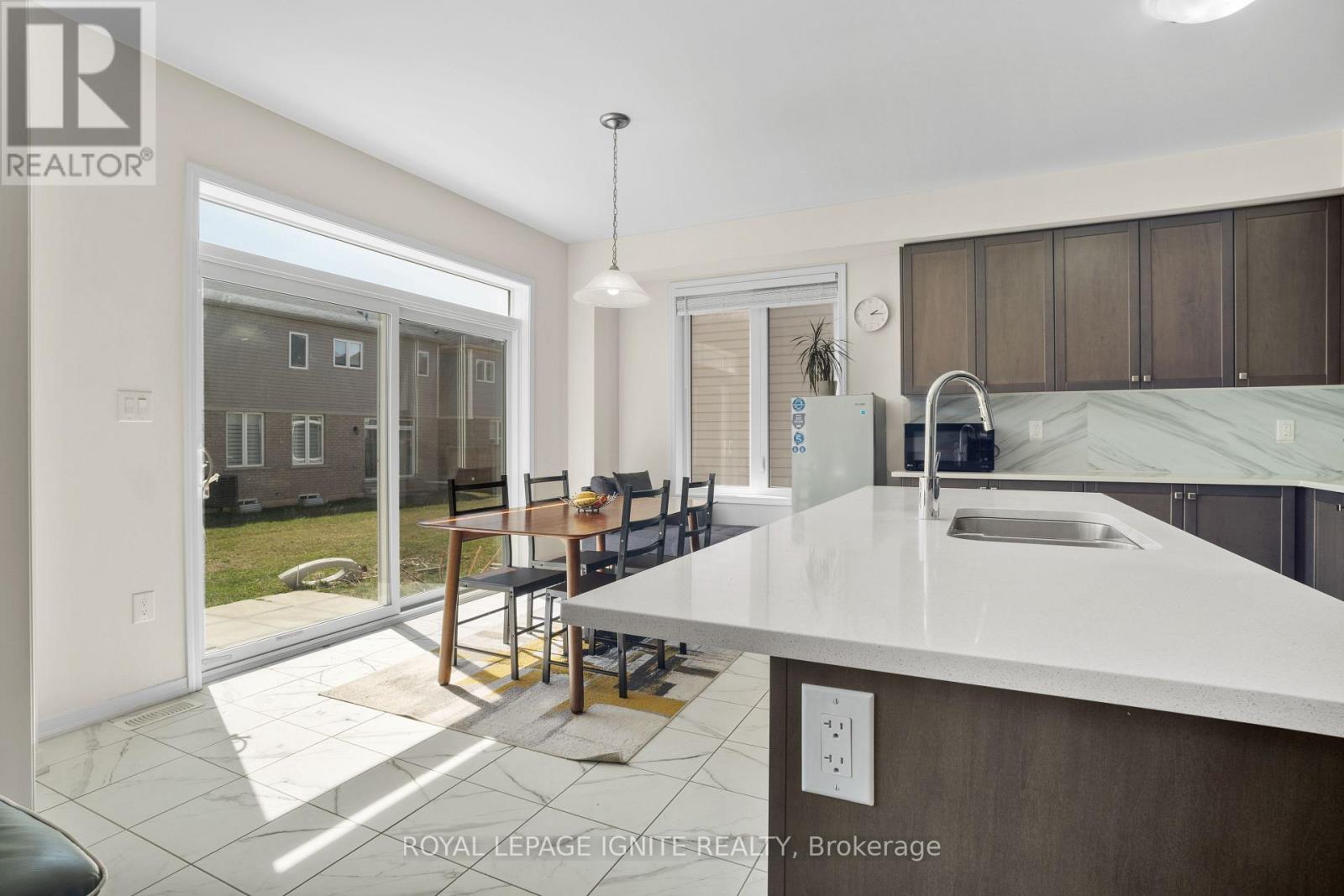 45 Alexandra Drive, Thorold, Ontario  L3B 0G4 - Photo 6 - X12095422