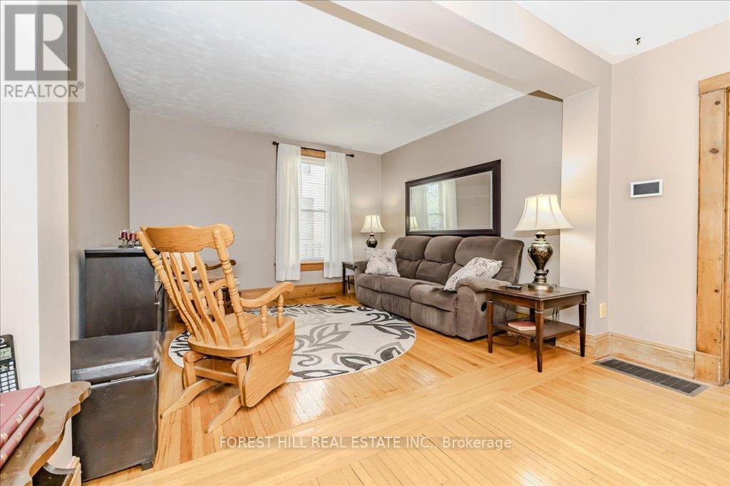 373 Garden Street, Cambridge, Ontario  N3H 4C8 - Photo 7 - X12095462