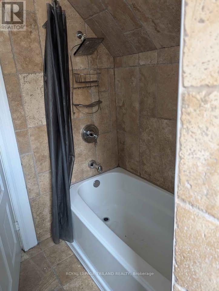 Main - 572 Oxford Street E, London East, Ontario  N5Y 3J1 - Photo 20 - X12095640
