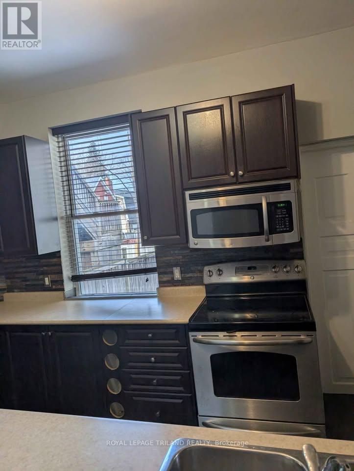 Main - 572 Oxford Street E, London East, Ontario  N5Y 3J1 - Photo 6 - X12095640