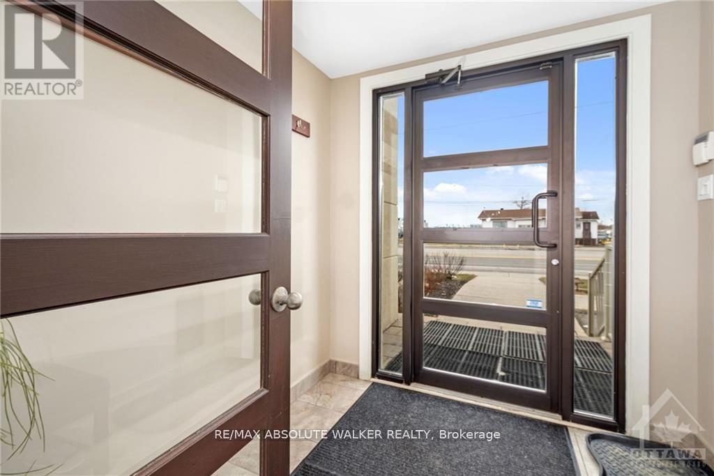 3591 Innes Road, Ottawa, Ontario  K1C 1T1 - Photo 3 - X12095741