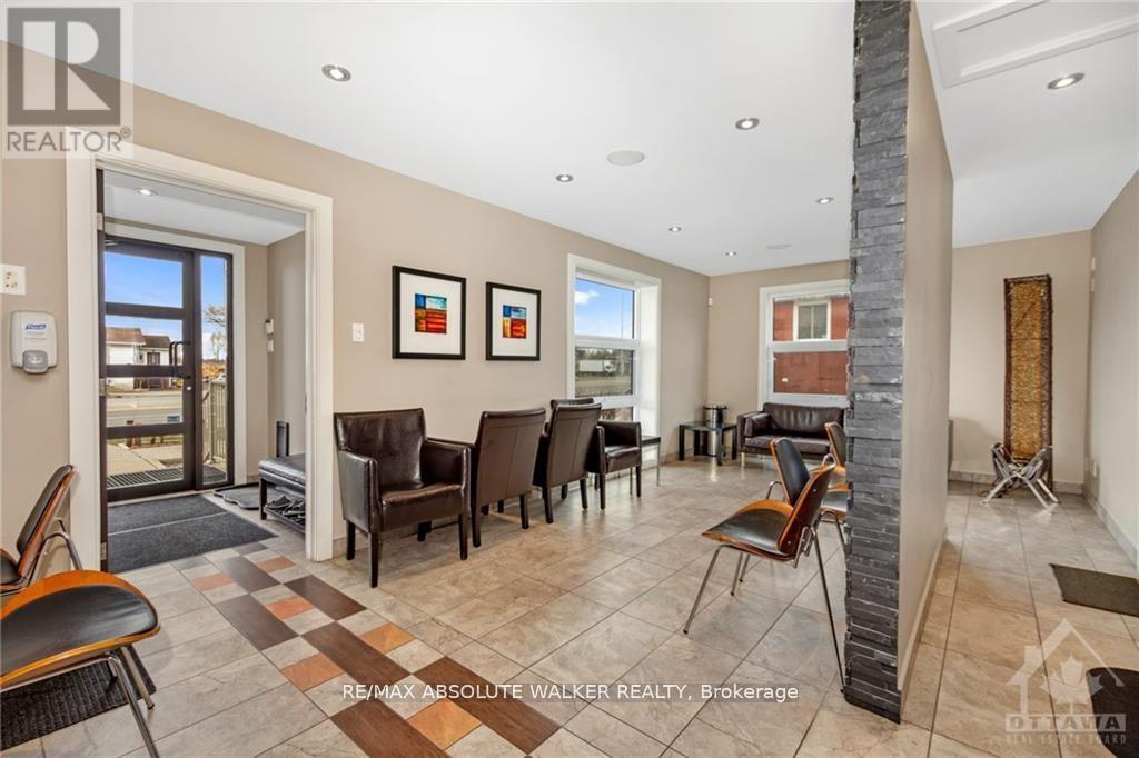 3591 Innes Road, Ottawa, Ontario  K1C 1T1 - Photo 4 - X12095741