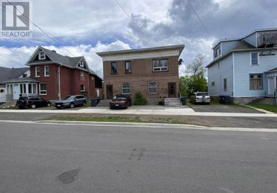 37-39 Crown St, Thunder Bay, Ontario  P7B 3J7 - Photo 2 - TB250725