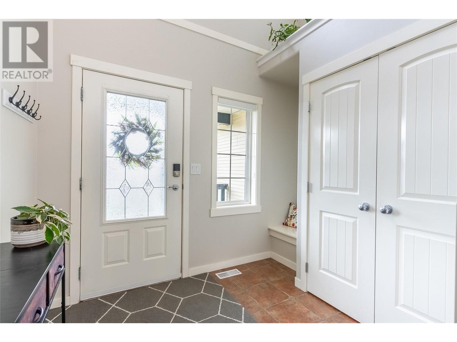 Property at 1917 SNOWBERRY Crescent image 2