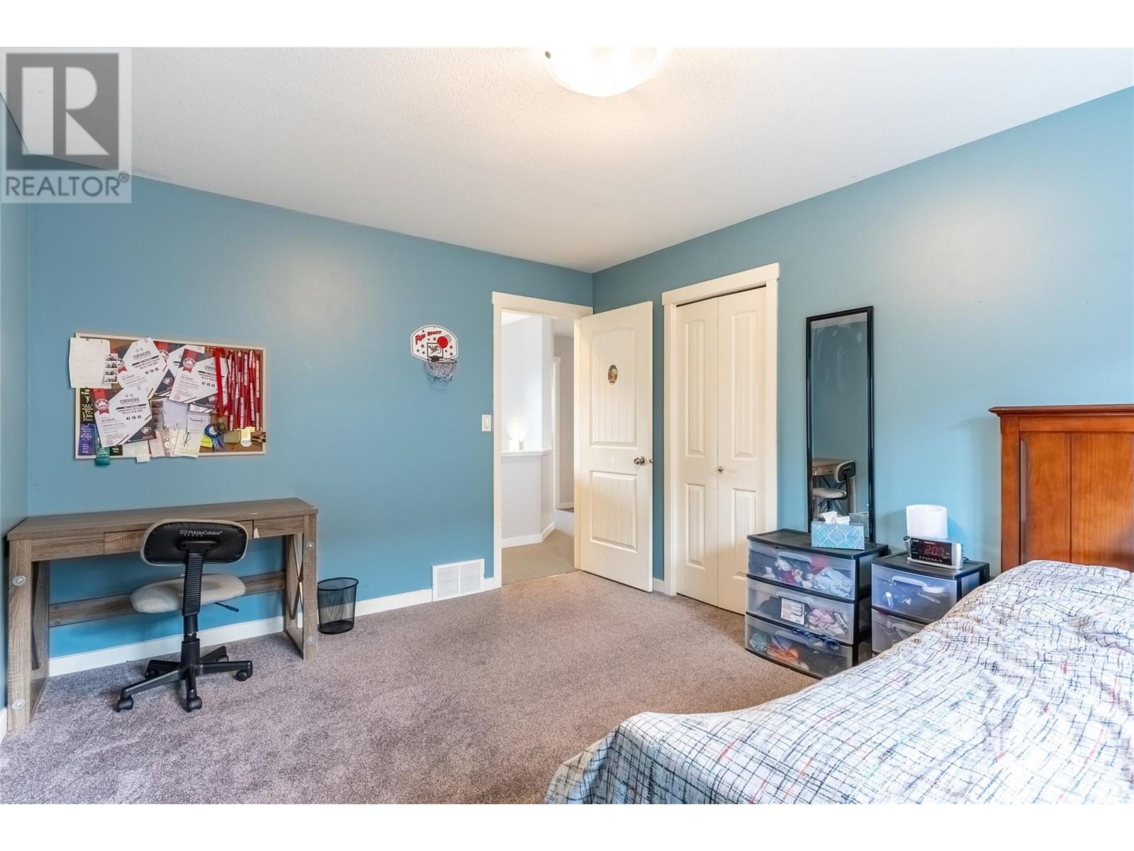 Property at 1917 SNOWBERRY Crescent image 5