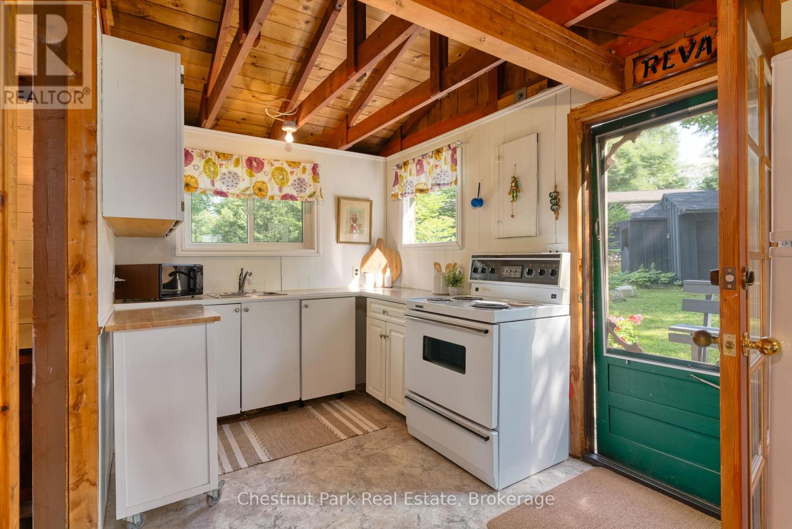 464 Springfield Road, Huntsville, Ontario  P1H 2J3 - Photo 19 - X12095639