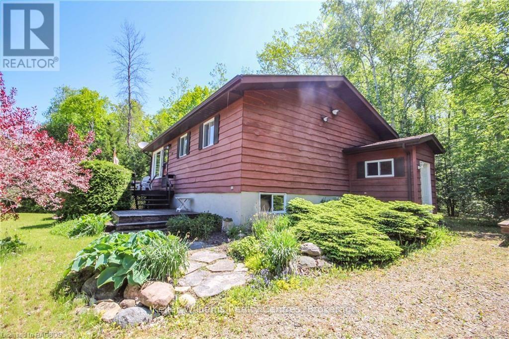132 Maple Drive, Northern Bruce Peninsula, Ontario  N0H 1Z0 - Photo 13 - X12095651