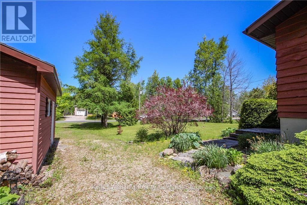 132 Maple Drive, Northern Bruce Peninsula, Ontario  N0H 1Z0 - Photo 22 - X12095651