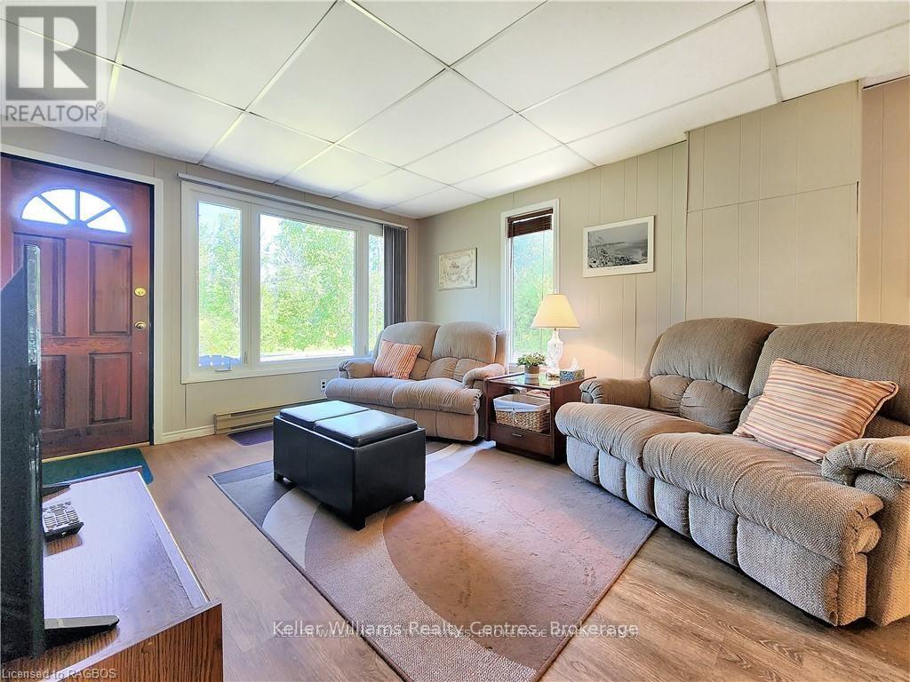 132 Maple Drive, Northern Bruce Peninsula, Ontario  N0H 1Z0 - Photo 30 - X12095651