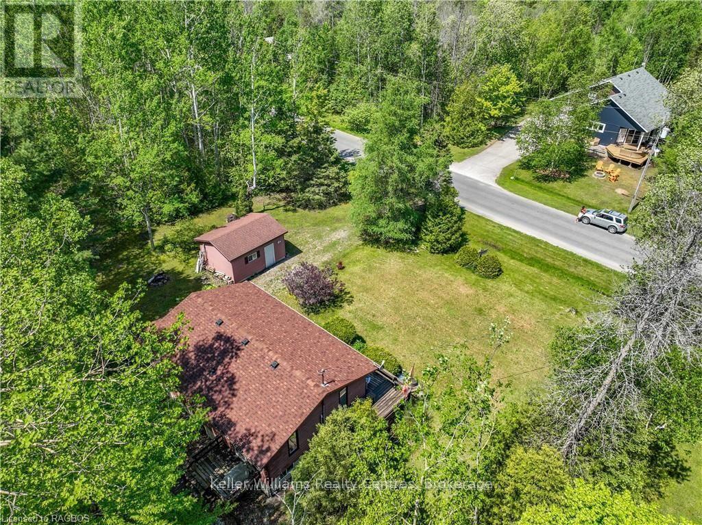 132 Maple Drive, Northern Bruce Peninsula, Ontario  N0H 1Z0 - Photo 8 - X12095651