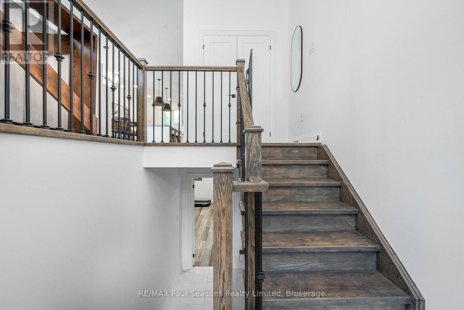 264 St Vincent Street, Meaford, Ontario  N4L 1E8 - Photo 18 - X12095656