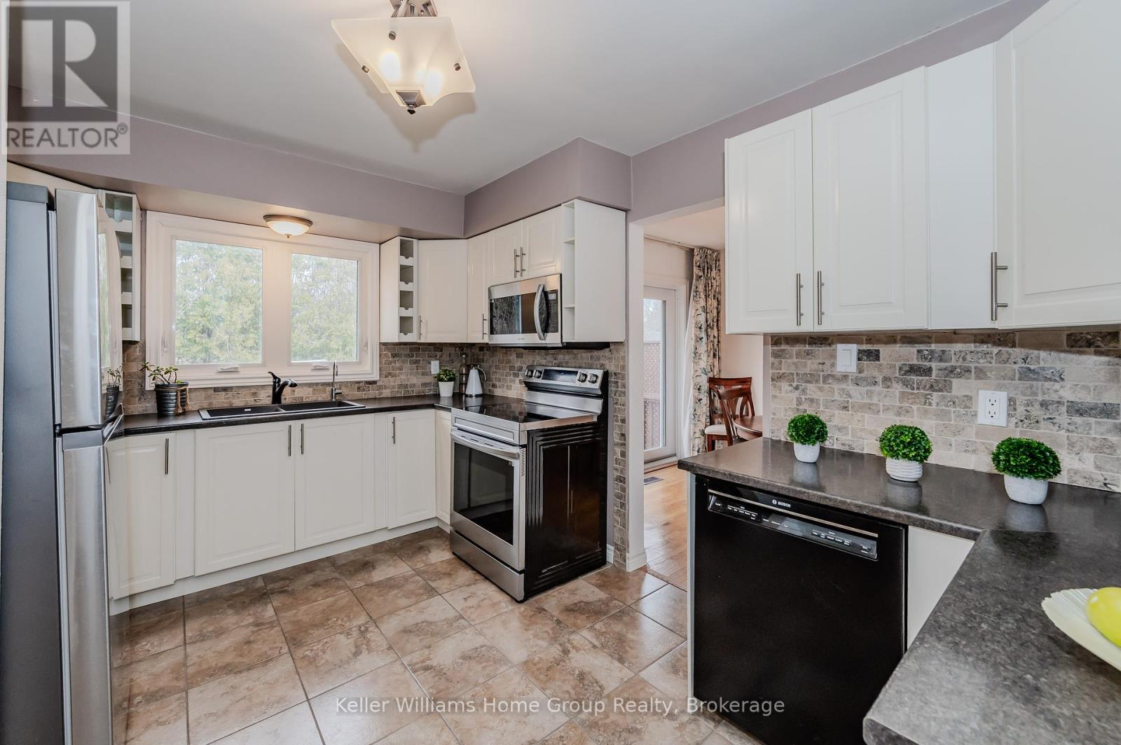 116 Dorset Road, Cambridge, Ontario  N1R 2X2 - Photo 12 - X12095657
