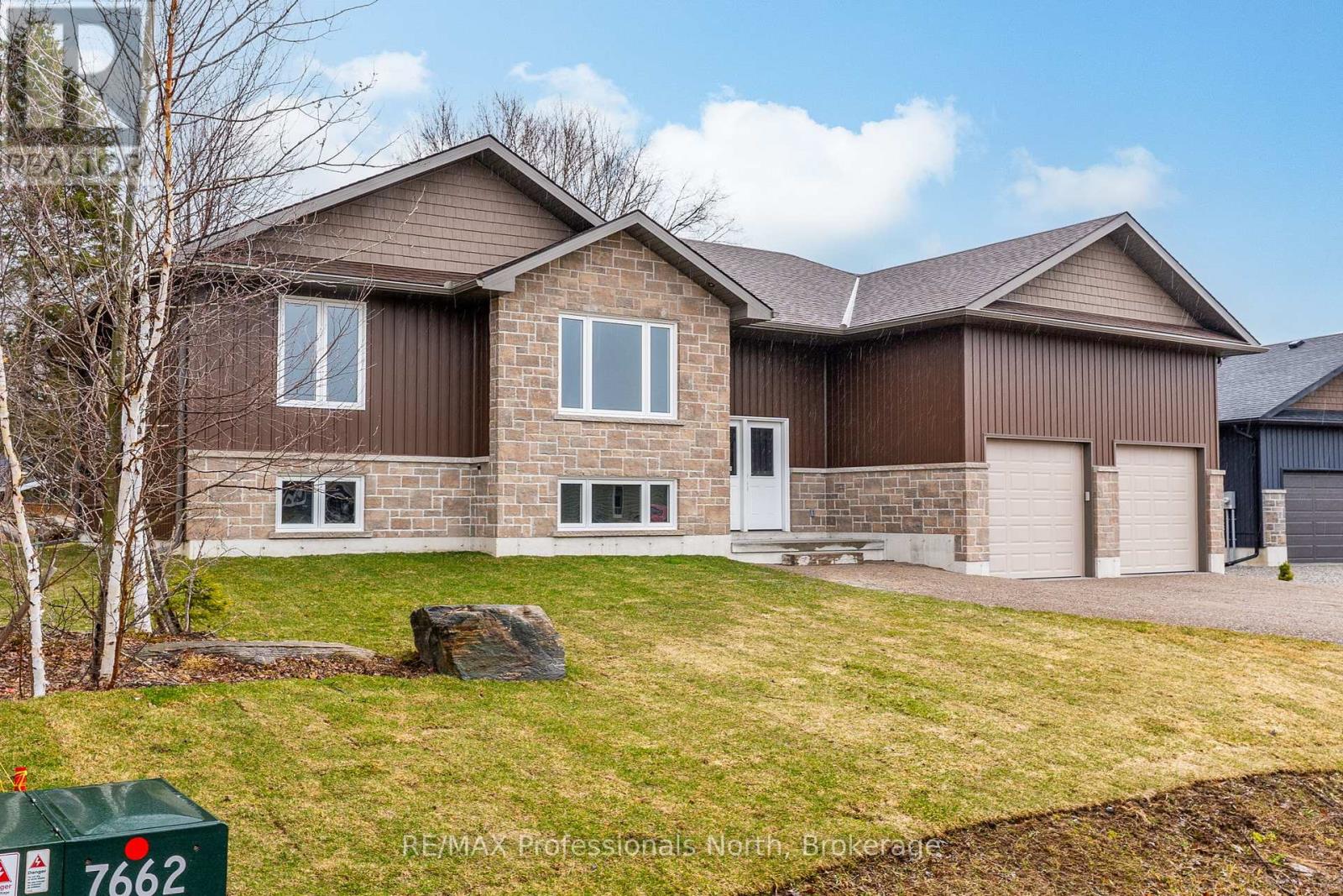 7 Marluc Avenue, Minden Hills, Ontario  K0M 2K0 - Photo 32 - X12095679