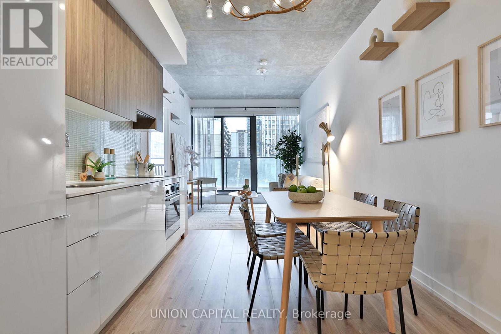 203 - 161 ROEHAMPTON AVENUE N, Toronto, Ontario