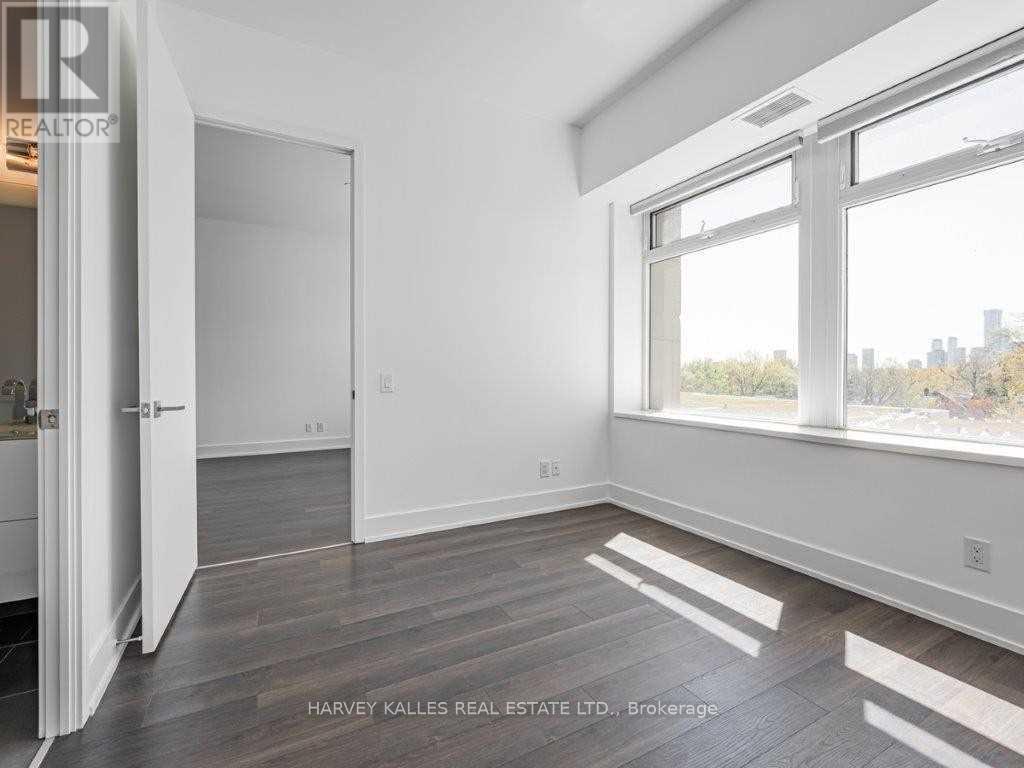 419 - 111 St Clair Avenue W, Toronto, Ontario  M4V 1N5 - Photo 18 - C12095723