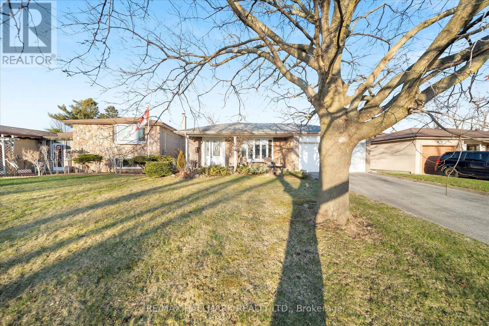 Property at 181 CENTENNIAL ROAD image 1