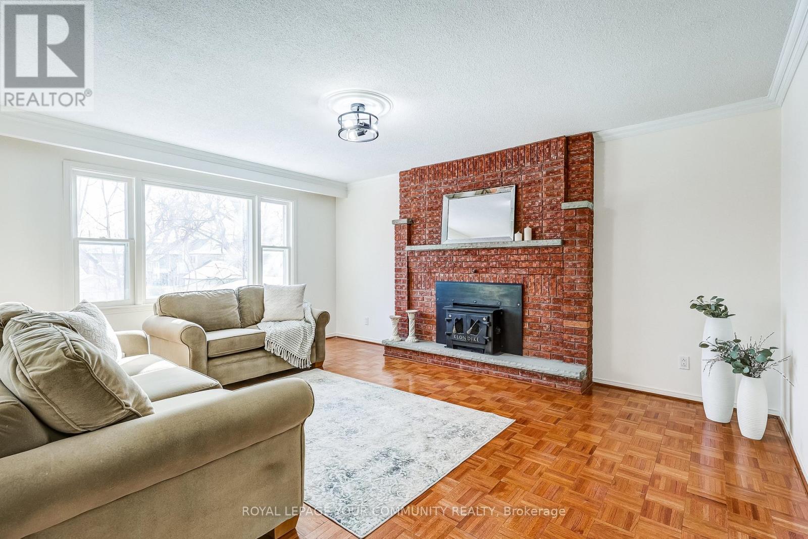 Property at 37 MACKAY DRIVE image 5