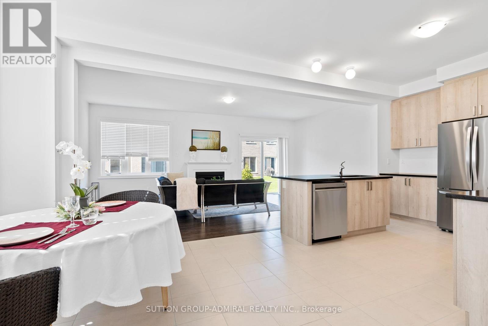 22 Autumn Drive, Wasaga Beach, Ontario  L9Z 1J9 - Photo 10 - S12095675