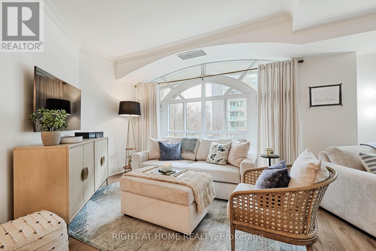 209 - 33 Delisle Avenue, Toronto, Ontario  M4V 3C7 - Photo 11 - C12094595