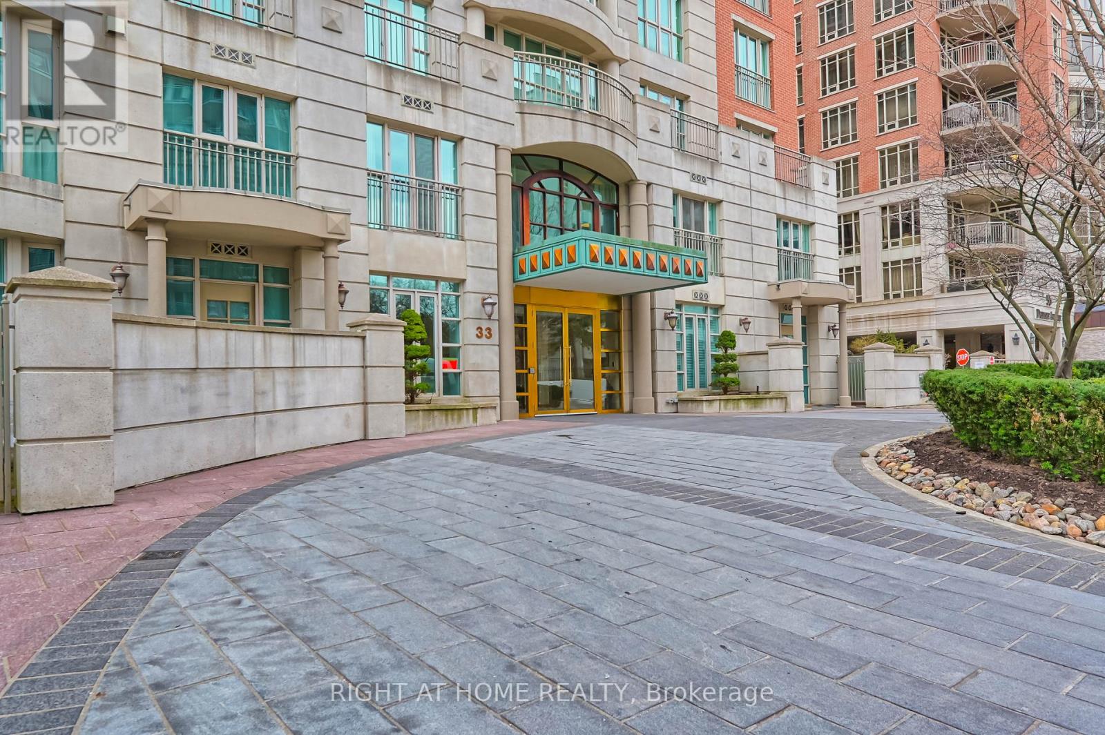 209 - 33 Delisle Avenue, Toronto, Ontario  M4V 3C7 - Photo 2 - C12094595