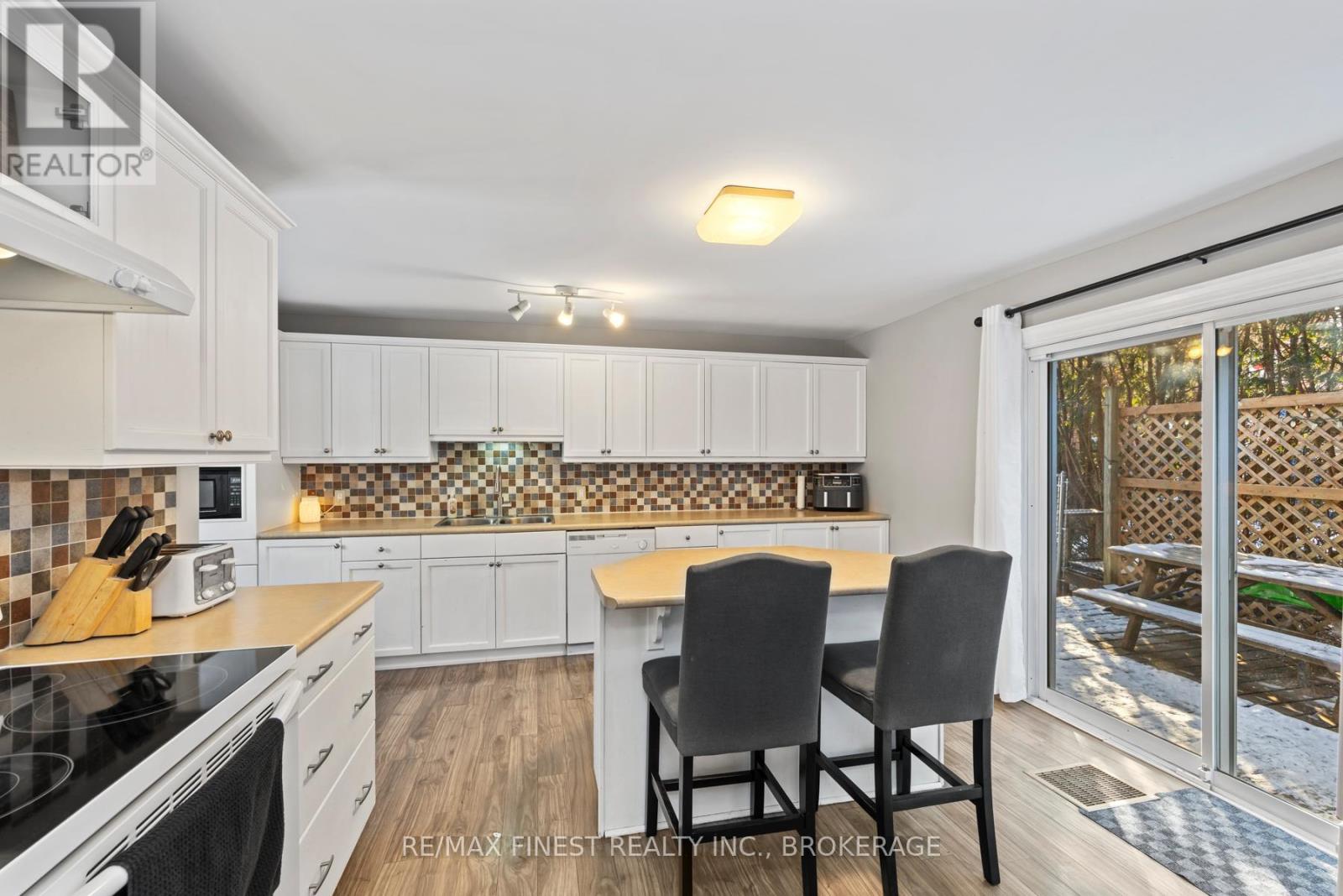 36 William Street, Rideau Lakes, Ontario  K0E 1G0 - Photo 13 - X12056762