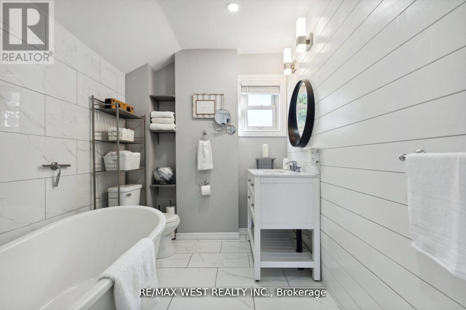48 Burwell Street, Brantford, Ontario  N3T 4T7 - Photo 16 - X12095686