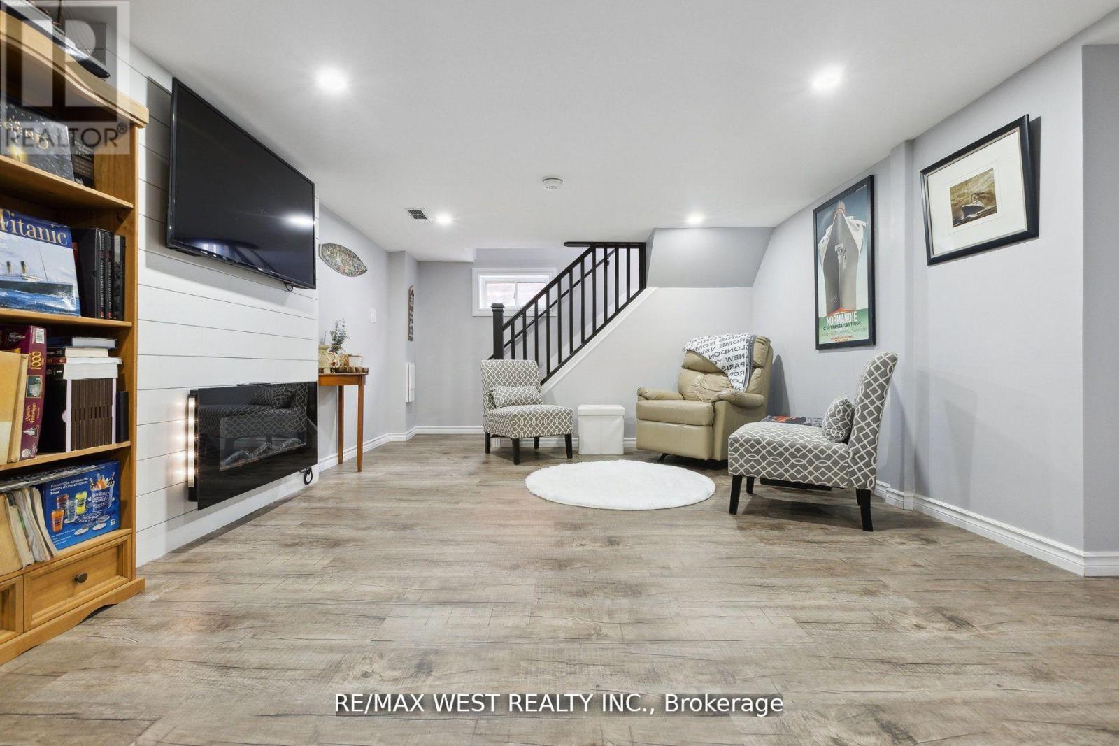 48 Burwell Street, Brantford, Ontario  N3T 4T7 - Photo 25 - X12095686
