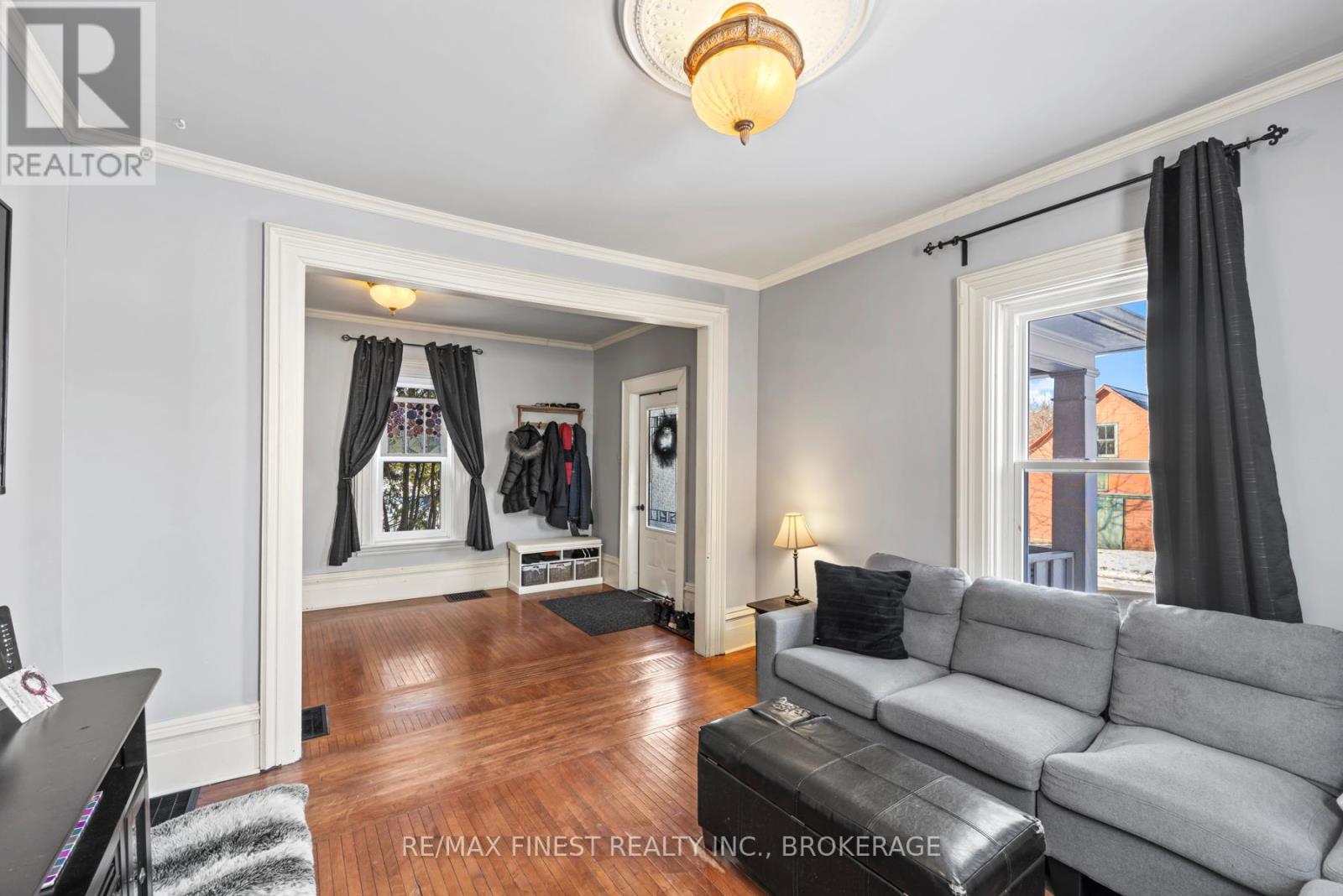 36 William Street, Rideau Lakes, Ontario  K0E 1G0 - Photo 6 - X12056762