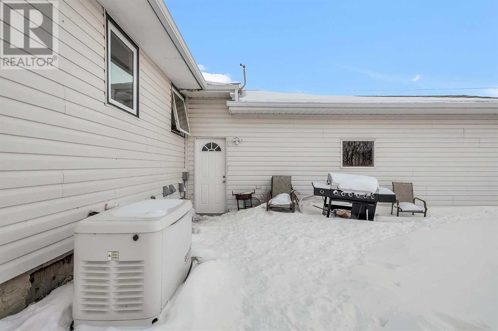 218 2 Avenue E, Youngstown, Alberta  T0J 3P0 - Photo 28 - A2189904