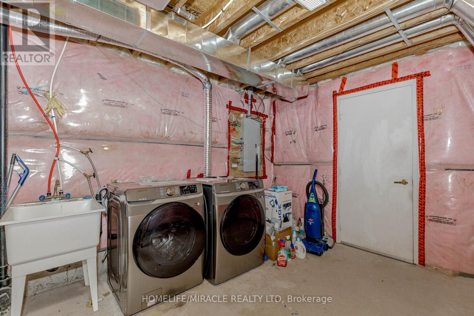 488 Landsborough Avenue, Milton, Ontario  L9T 7X7 - Photo 40 - W12046567
