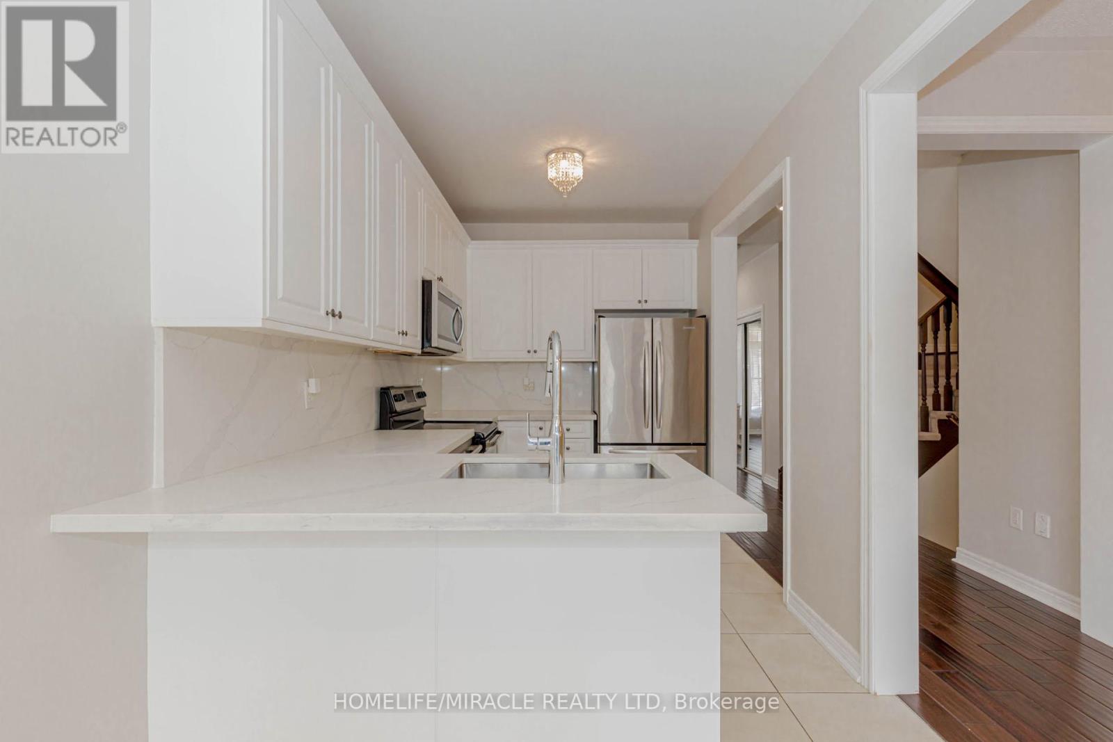 488 Landsborough Avenue, Milton, Ontario  L9T 7X7 - Photo 14 - W12046567