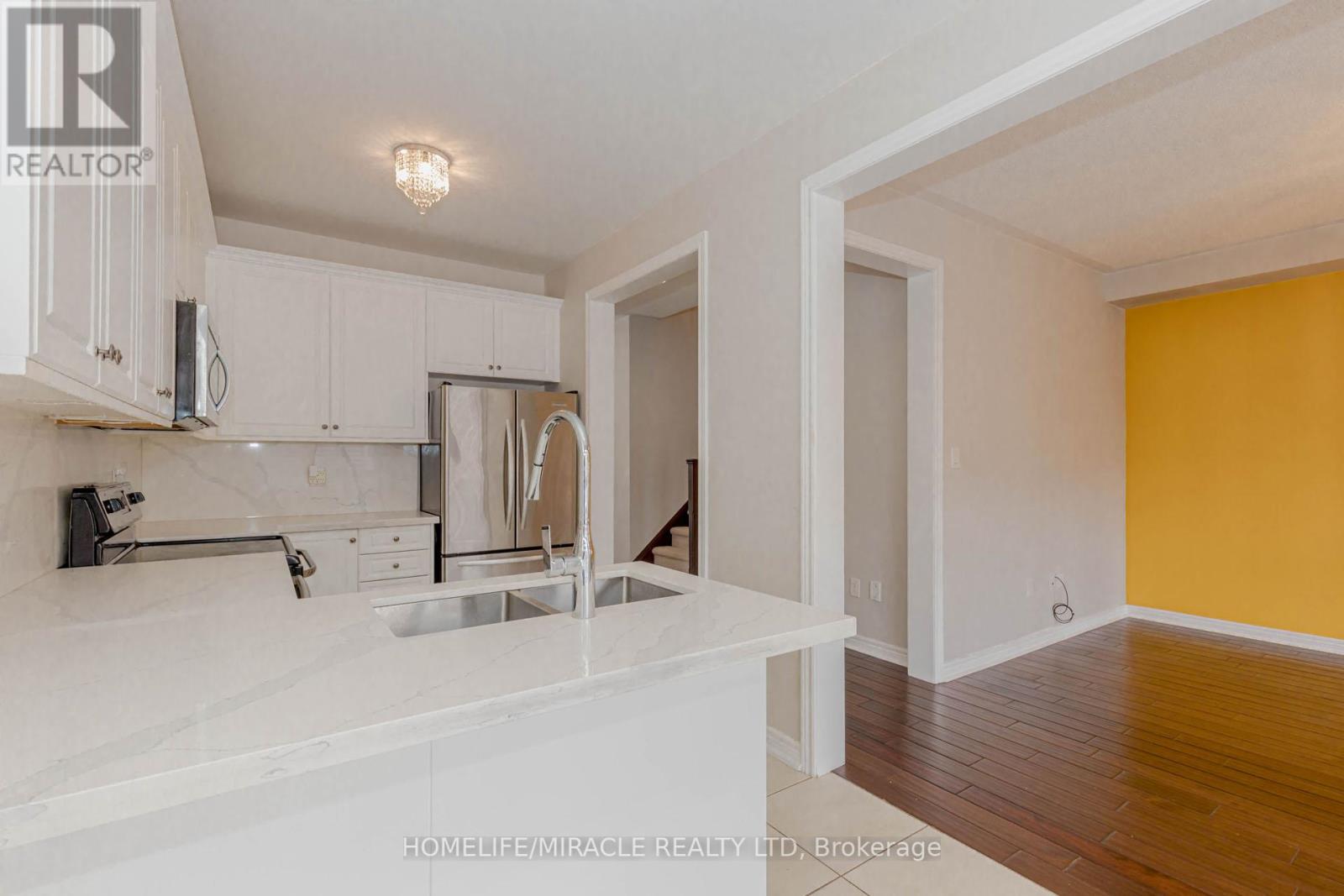 488 Landsborough Avenue, Milton, Ontario  L9T 7X7 - Photo 15 - W12046567