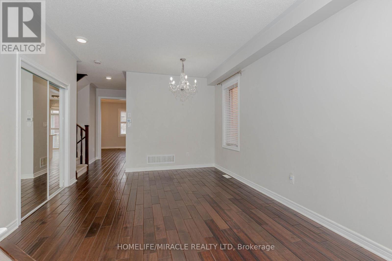 488 Landsborough Avenue, Milton, Ontario  L9T 7X7 - Photo 9 - W12046567
