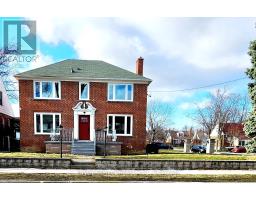 84 MACDONALD AVENUE, Toronto, Ontario