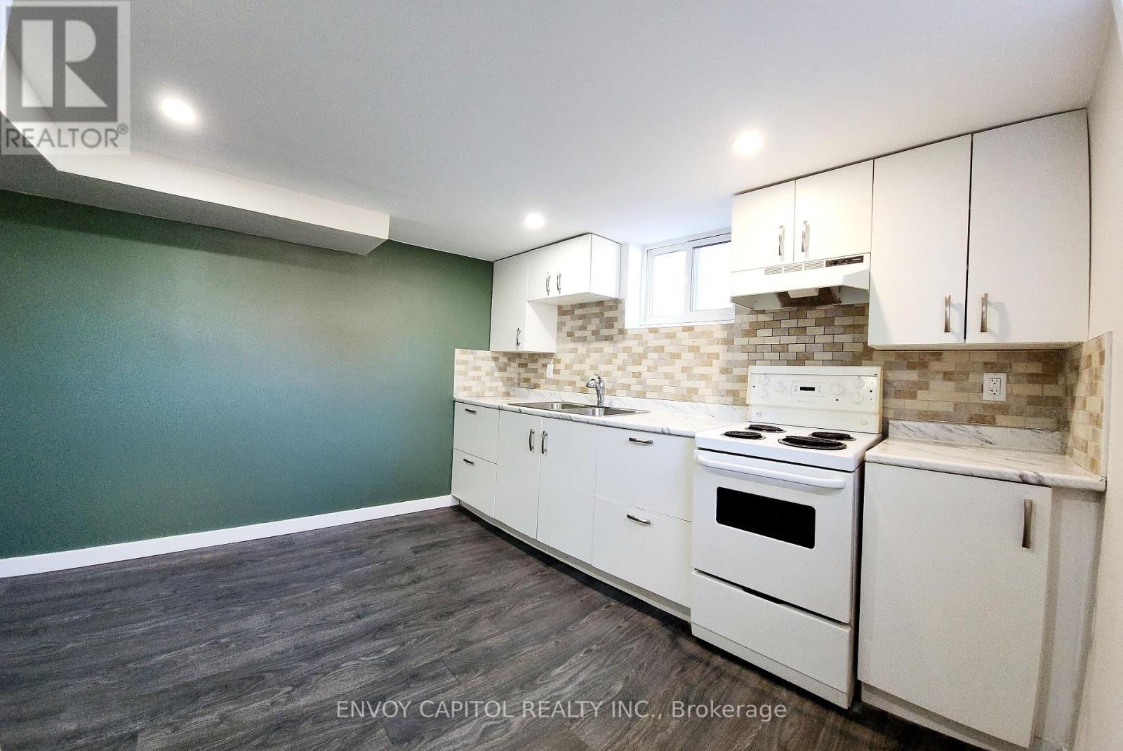 84 Macdonald Avenue, Toronto (Weston), Ontario  M9N 2E4 - Photo 4 - W12070783