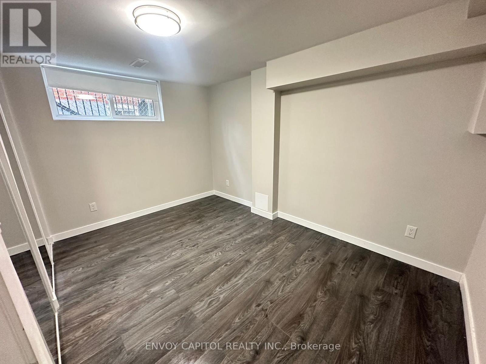 84 Macdonald Avenue, Toronto (Weston), Ontario  M9N 2E4 - Photo 10 - W12070783