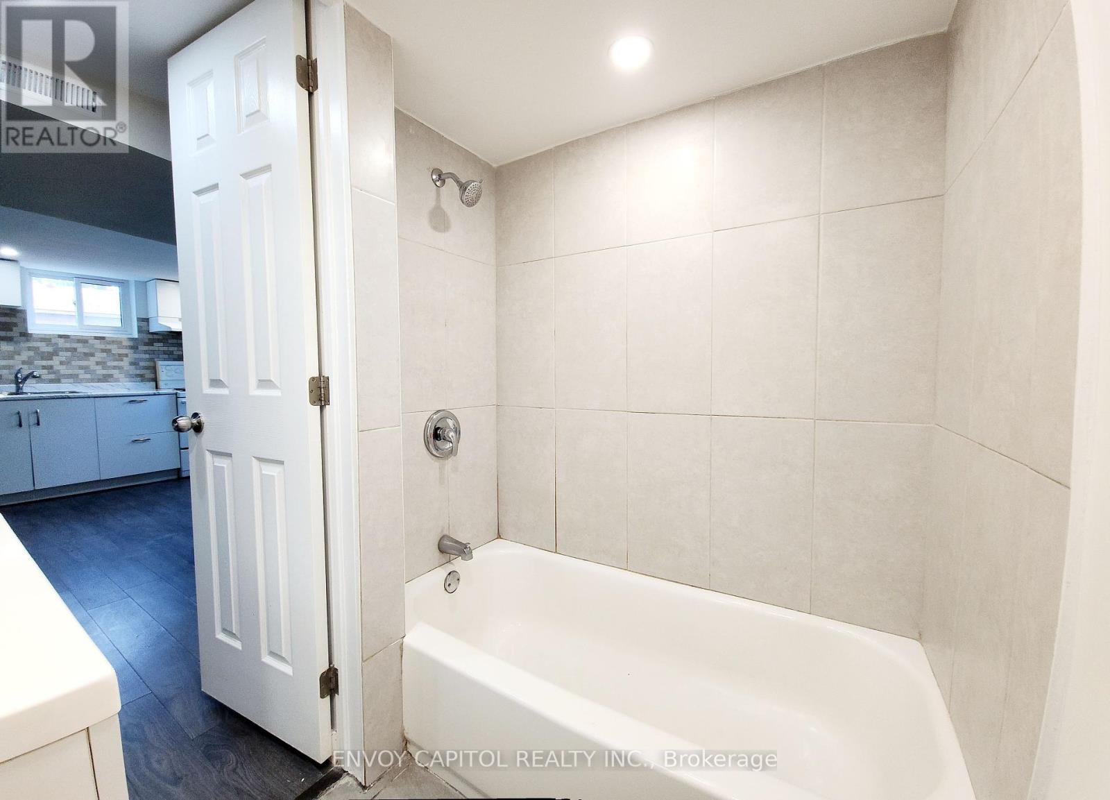 84 Macdonald Avenue, Toronto (Weston), Ontario  M9N 2E4 - Photo 19 - W12070783
