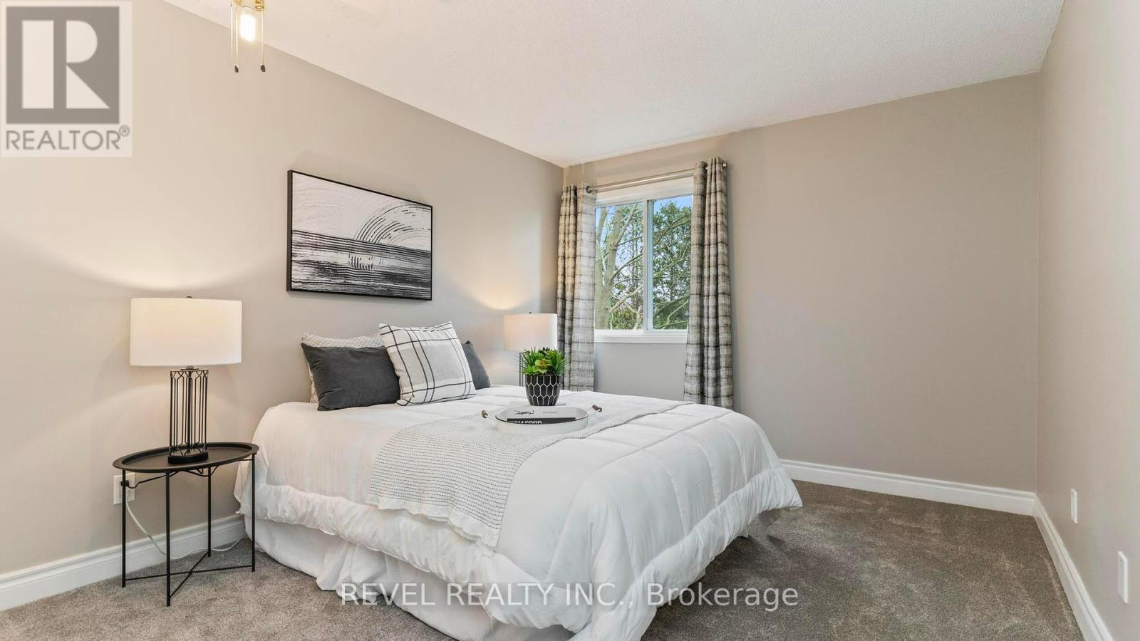 Photo 12 of 26 for 217 - 725 Deveron Crescent S