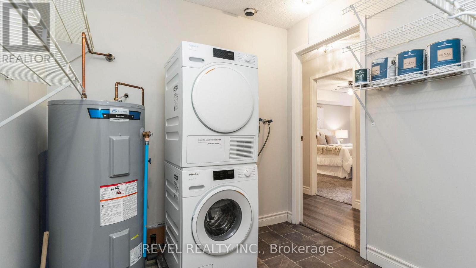 Photo 21 of 26 for 217 - 725 Deveron Crescent S